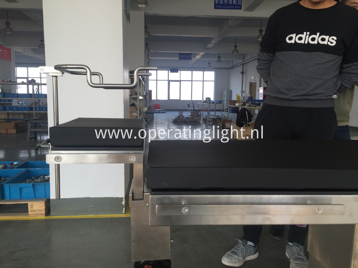 Electric hydraulic eye table